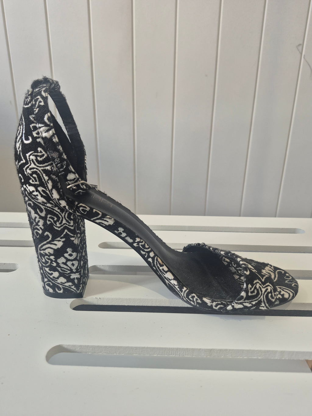 LAT05 - Therapy Black & Silver Brocade Heels – Size 9