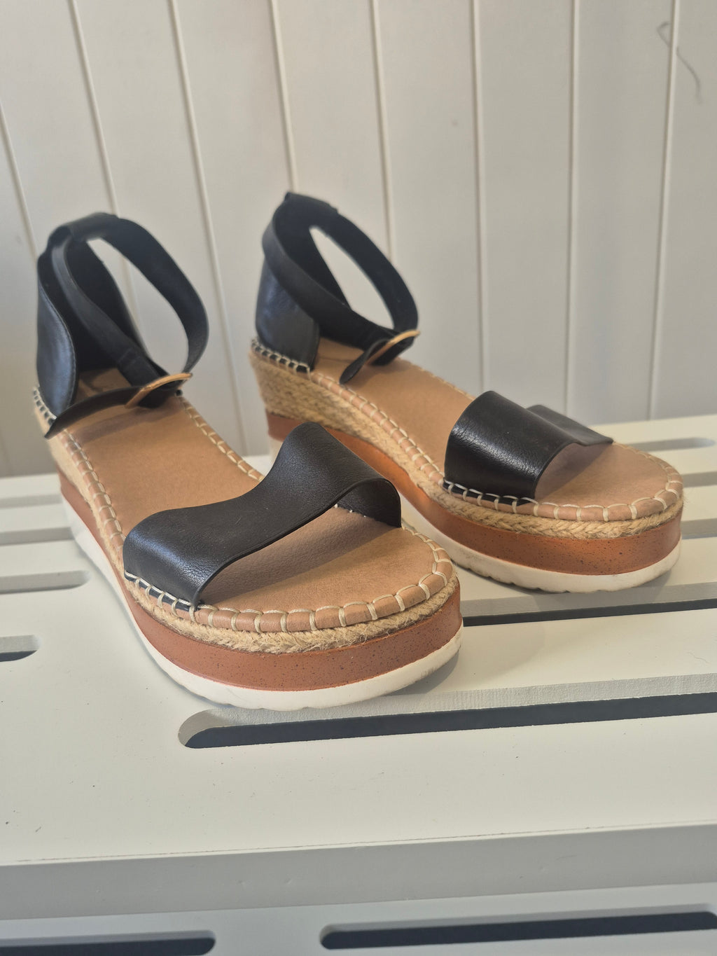 LAT04 -NOVO Black Espadrille Wedge Sandals – Size 9