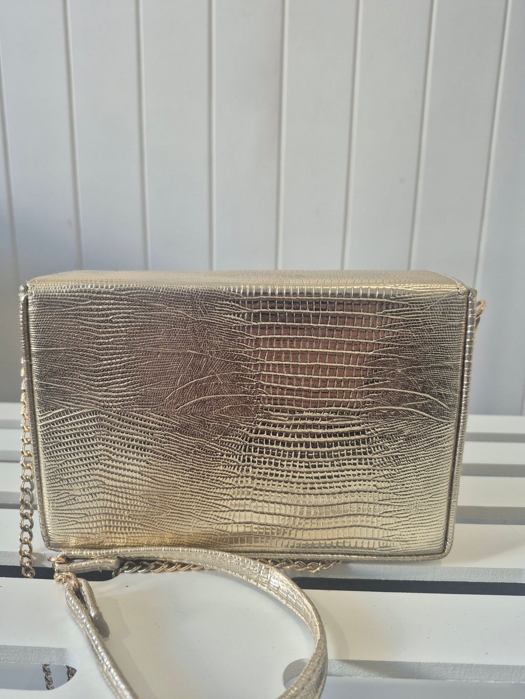 LAT06 - Gold Metallic Textured Crossbody Bag