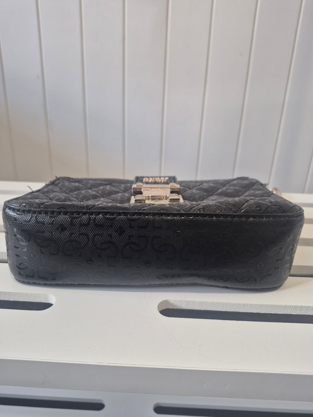 LAT01 - GUESS Crossbody Bag Black