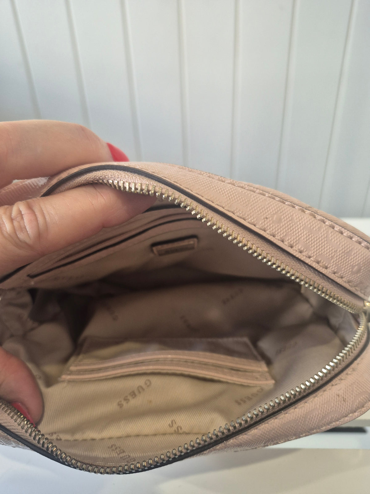 LAT02 - GUESS Crossbody Bag Blush